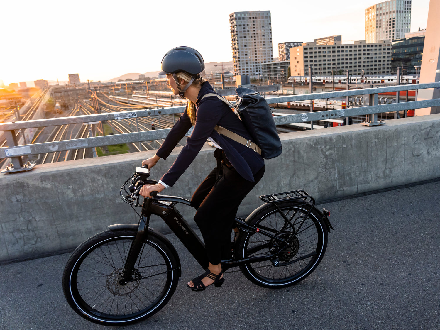 Women's E-Bike City Trekking